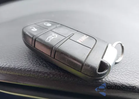 2015 Chrysler 200 Limited из США, поврежденный, VIN 1C3CCCAB2FN692204